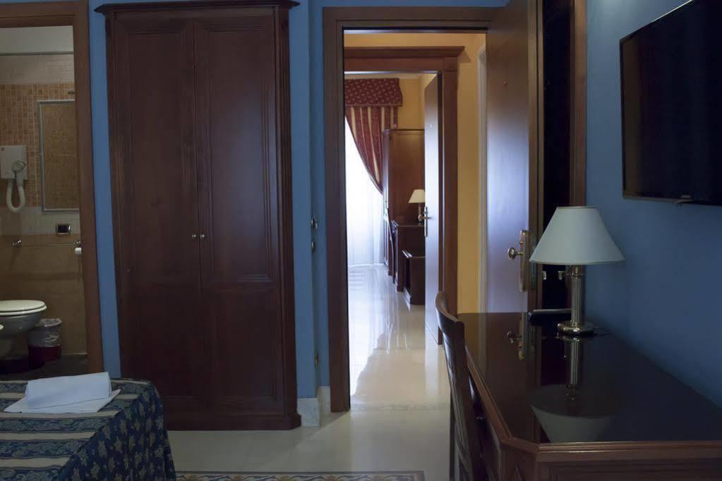 Clara Domus Hotel Roma Exterior foto